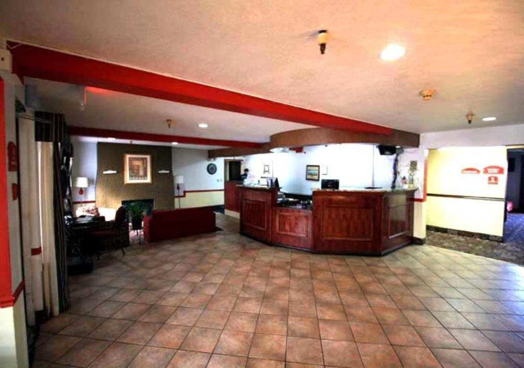 Norwood Inn Minneapolis Roseville Exteriör bild
