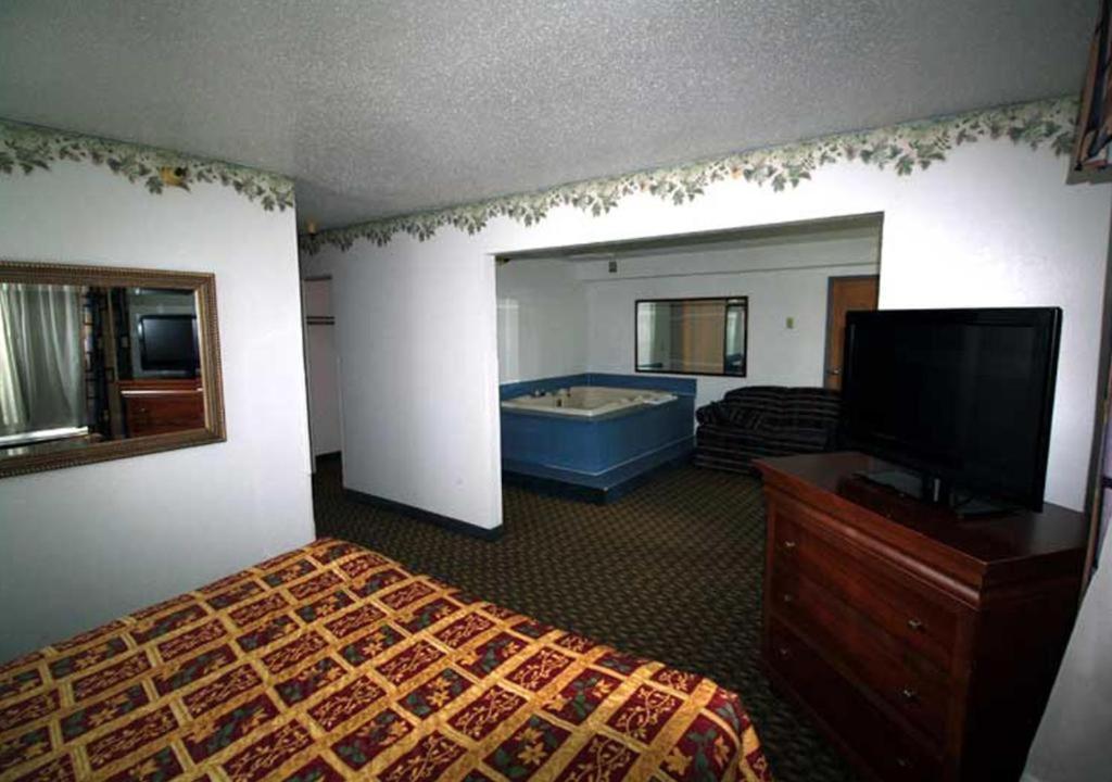 Norwood Inn Minneapolis Roseville Exteriör bild